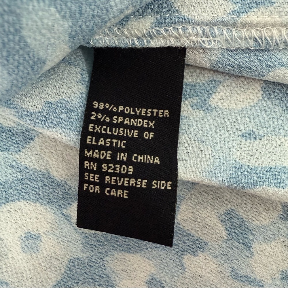 Women’s DG2 By Diane Gilman Off The Shoulder Smocked Leopard Top Plus Size 1X - Picture 15 of 16